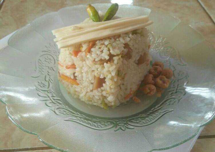  Resep  Nasi  Goreng  Putih Rawit  by Ai oleh saritafortunad 