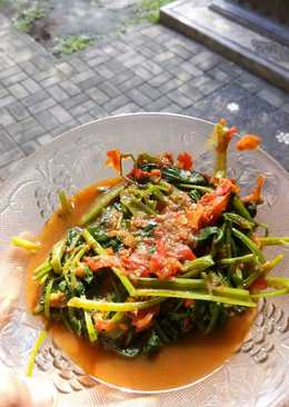 Plecing Kangkung Goreng