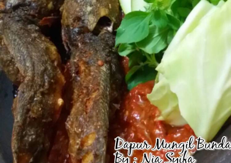 gambar untuk resep Ikan Lele Sambal Lalapan