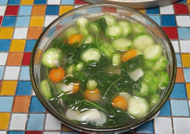 gambar untuk resep makanan Sayur bening bayam oyong