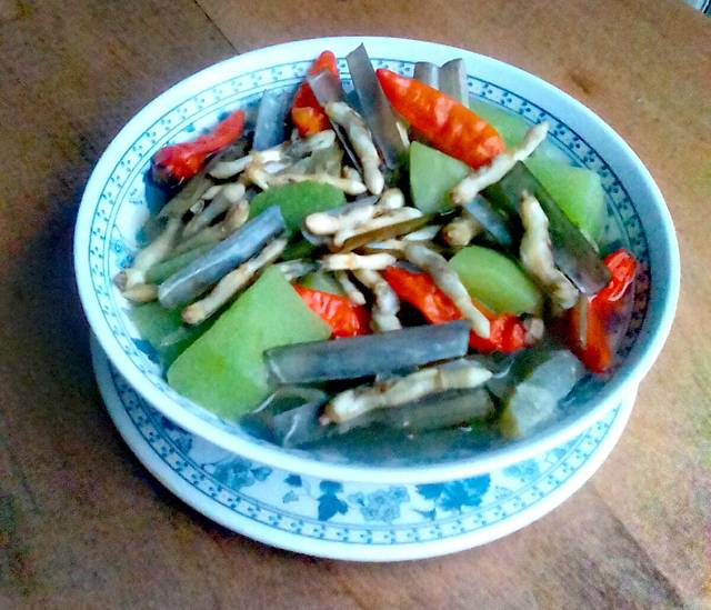 Sayur bening kerang bambu (lorjuk)