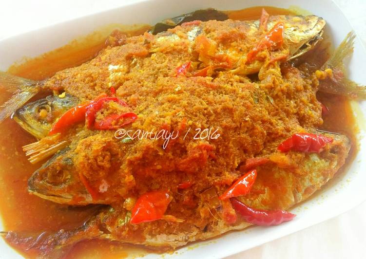 resep lengkap untuk Ikan Pesmol (Masak Kuning)