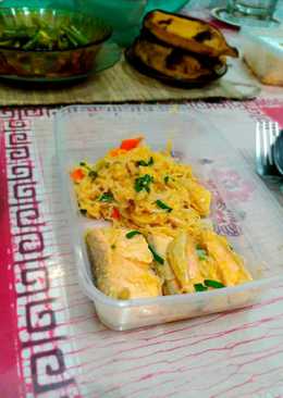 Shirataki goreng salmon saus telur asin