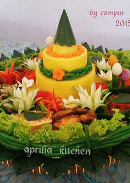 Nasi tumpeng (kuning) dan lauk pelengkap alla campur2