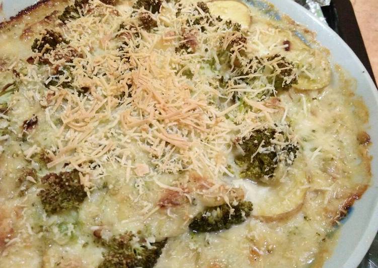 cara membuat Brotato and cheese (kentang brokoli keju)