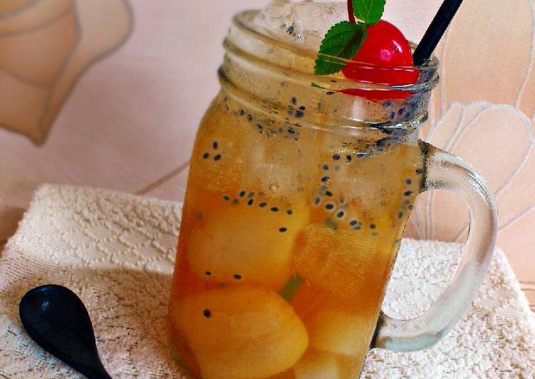 resep masakan Sparkling Lychee Tea