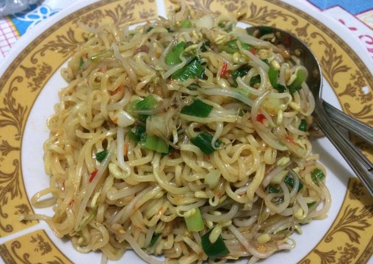 resep lengkap untuk Mie goreng toge