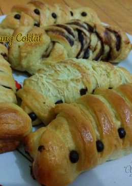 Roti isi Pisang Coklat