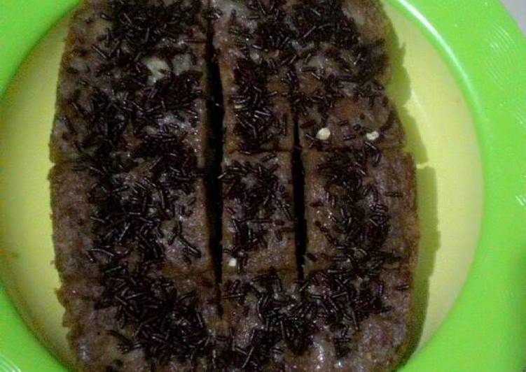 resep lengkap untuk Bolu Kukus Pisang Cokelat..NO Mixer,NO Blender..????