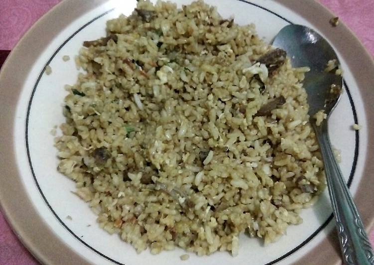 gambar untuk cara membuat Nasi Goreng Spesial