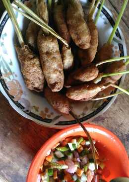 Sate goreng lilit gurami sambal matah