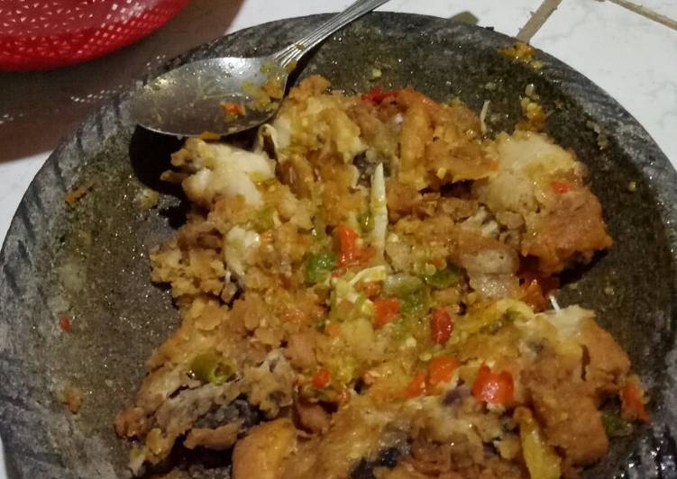  Resep  Ayam Geprek  Spesial oleh Tri Cookpad