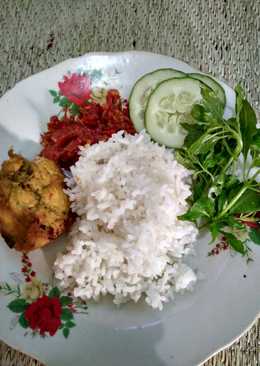 Ayam Goreng Bumbu Kuning