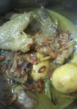 Opor Ayam & Telur Bumbu Kuning