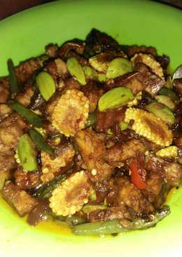 Pete Jamu Kapate (Pete,jagung muda,kacang panjang,tempe)