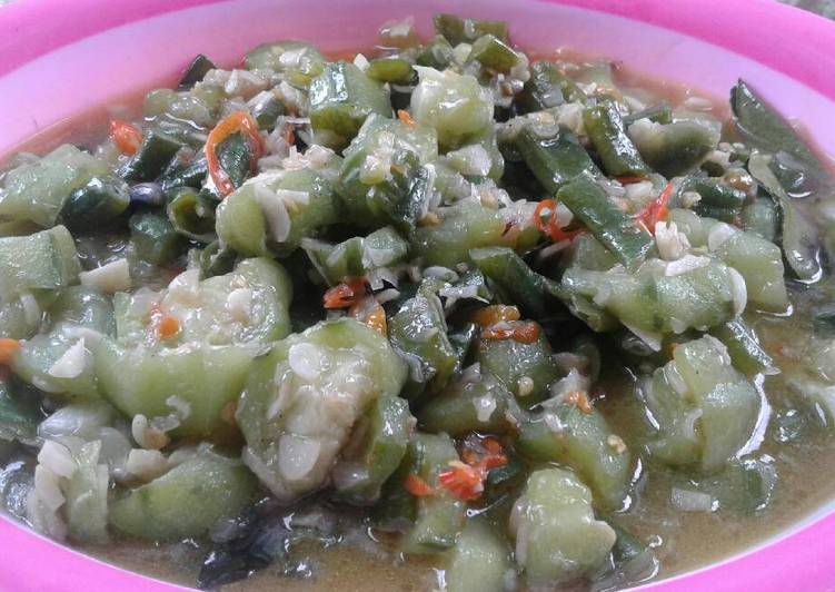 resep makanan Tumis Sayur oyong(gambas)