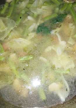 Sayur sop bakso sosis