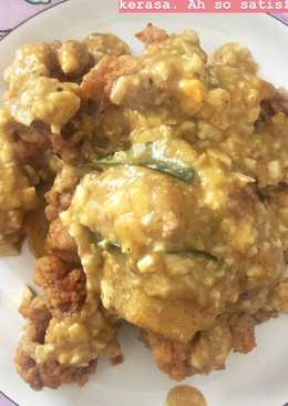 Salted Egg Yolk Chicken