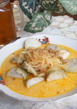 Lontong sayur (sambel goreng labu siam tahu)