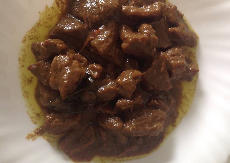 bahan dan cara membuat Rendang Daging Sapi