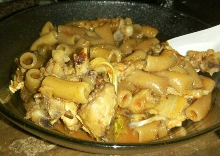 Resep Seblak Tulang Ayam, Macaroni dan sayur sawi Dari Septiani N.
Effendi