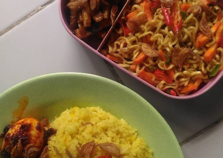 Resep Nasi  Kuning  Rice  Cooker  ala Anak Kosan oleh Dayah 