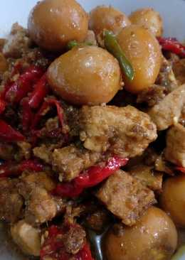 Puyuh tahu tempe hitam nan pedas nampoL