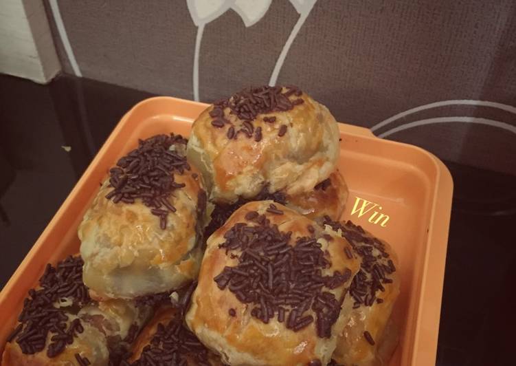 gambar untuk resep Bolen pisang coklat puff pastry