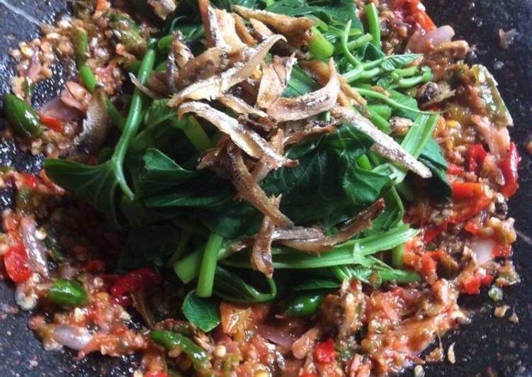 resep makanan Plecing kangkung ikan teri