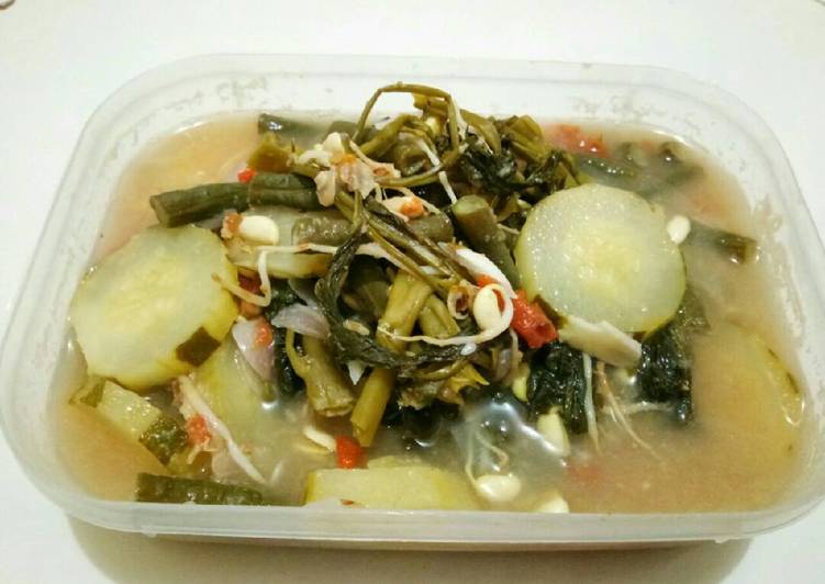 bahan dan cara membuat Sayur Asem Pedas