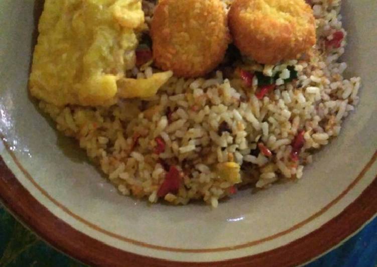 Nasi goreng sederhana (pedes enak)