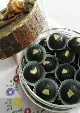 Black nastar with kenari