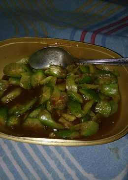 Rujak belimbing wuluh/calingcing
