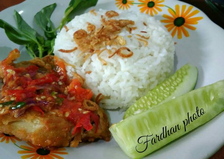  Resep  Ayam  geprek  oleh Dapoer Fardhan Cookpad 