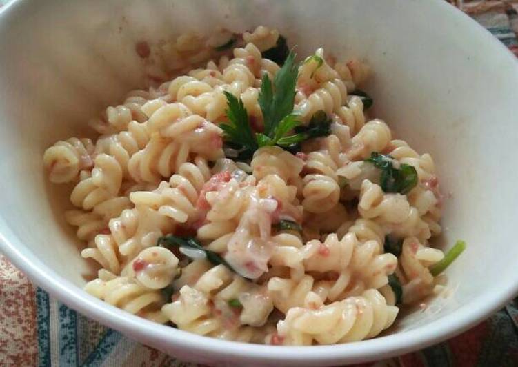 gambar untuk resep Spinach Fusilli Pasta Saus Carbonara