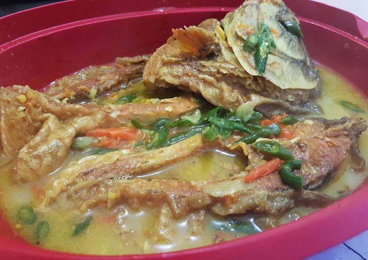 resep makanan Mangut Bawal Pedas