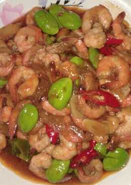 Oseng udang plus peteð