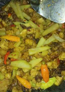 Sambal goreng labu siam, kentang dan tempe