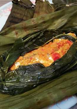 Pepes pindang daun singkong