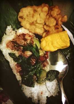 Nasi Bakar Cumi Pete