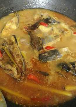 Ikan patin bumbu kuning