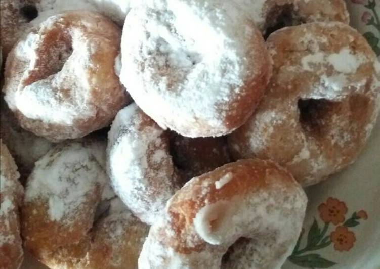 bahan dan cara membuat Donat gula kentang