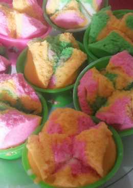 Bolu kukus mekar warna warni