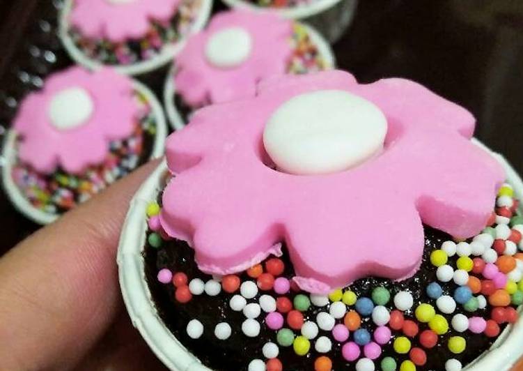 bahan dan cara membuat Cupcake Chocolate