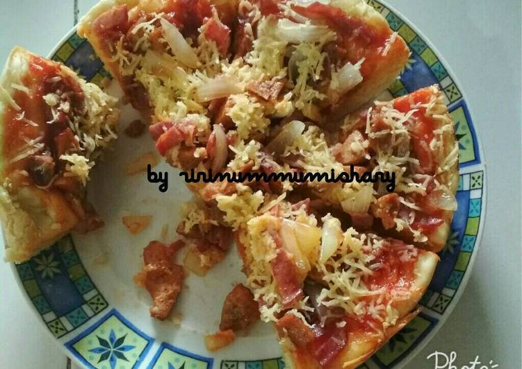 gambar untuk cara membuat Pizza panggang atau pake teplon juga bisa, anti gagal ??