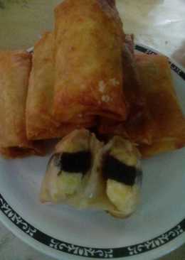 Lumpia pisang with brownies