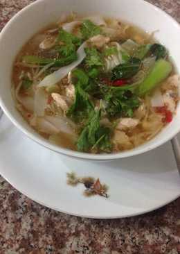 Kwetiau Ayam Kuah Ala Thailand