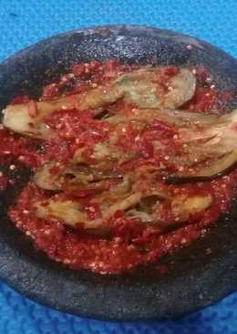 Terong bakar sambal mentah