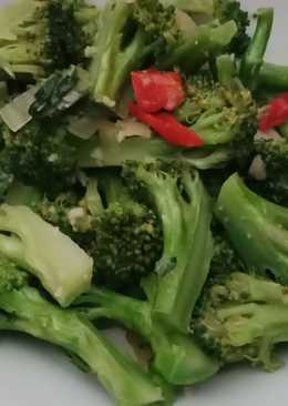 Tumis brokoli (simple)