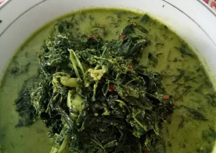 gambar untuk cara membuat Gulai daun ubi tumbuk